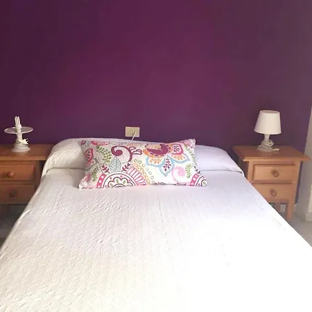 아파트 3 Bedrooms With Furnished Balcony And Wifi At Arona 아로나