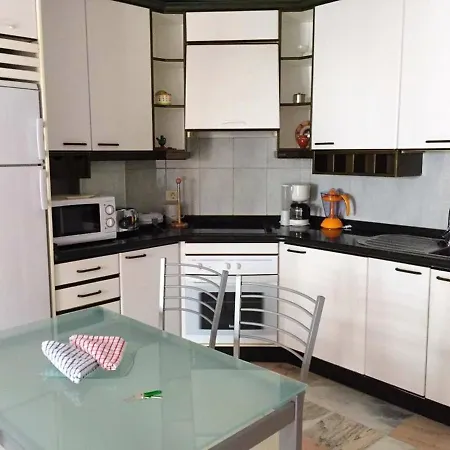 3 Bedrooms With Furnished Balcony And Wifi At Arona 아로나